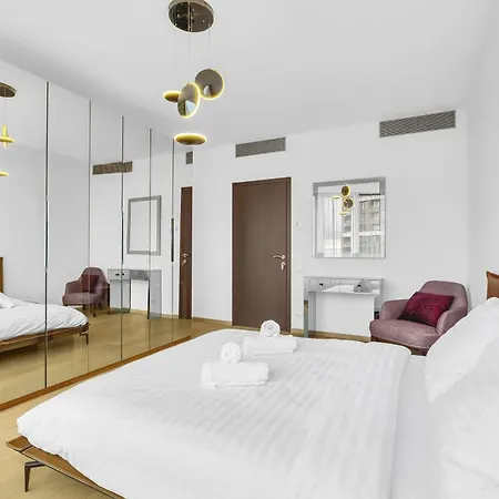 Sky Park's Modern Apartment Pressburg